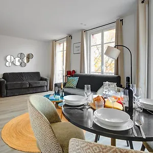 153 Mylene - Superbe A Parigi