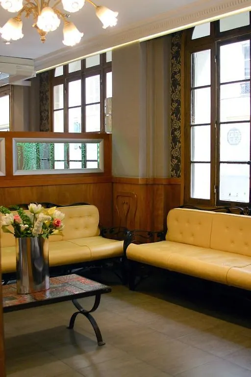 Grand Hotel Amelot Paris