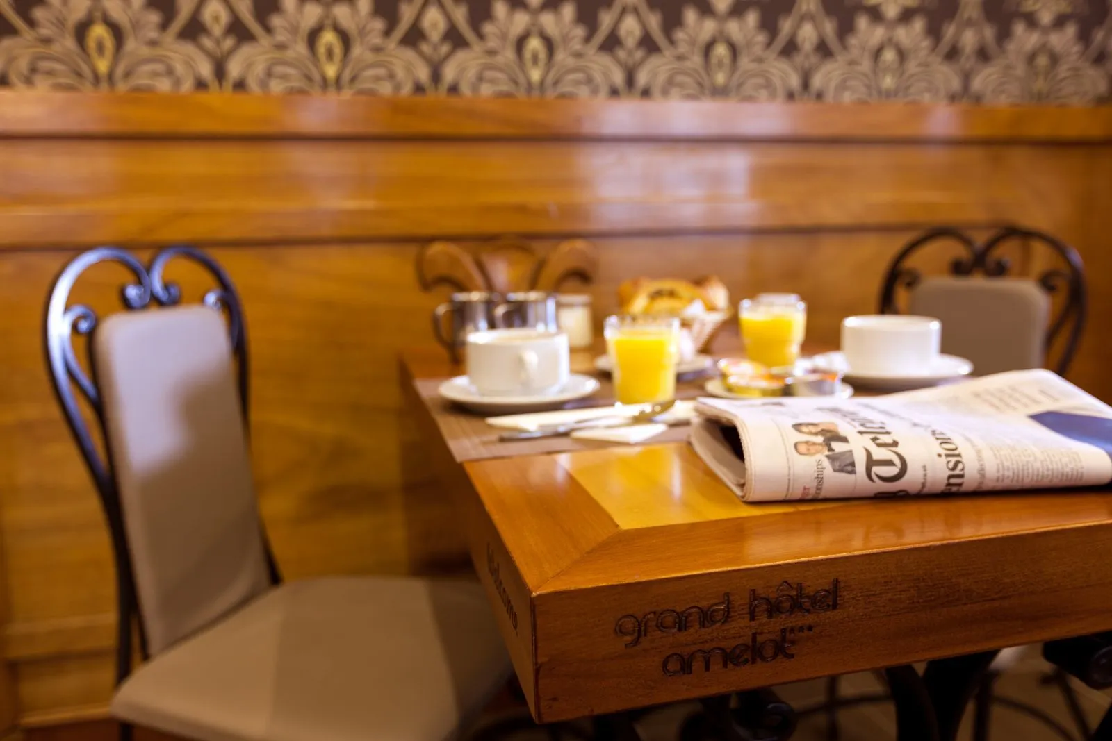 Grand Hotel Amelot Paris