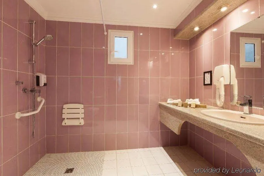 Grand Hotel Amelot Paris